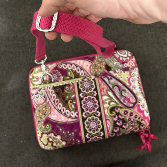 Vera Bradley iPad case with crossbody strap Berry Paisley print - Picture 1 of 8